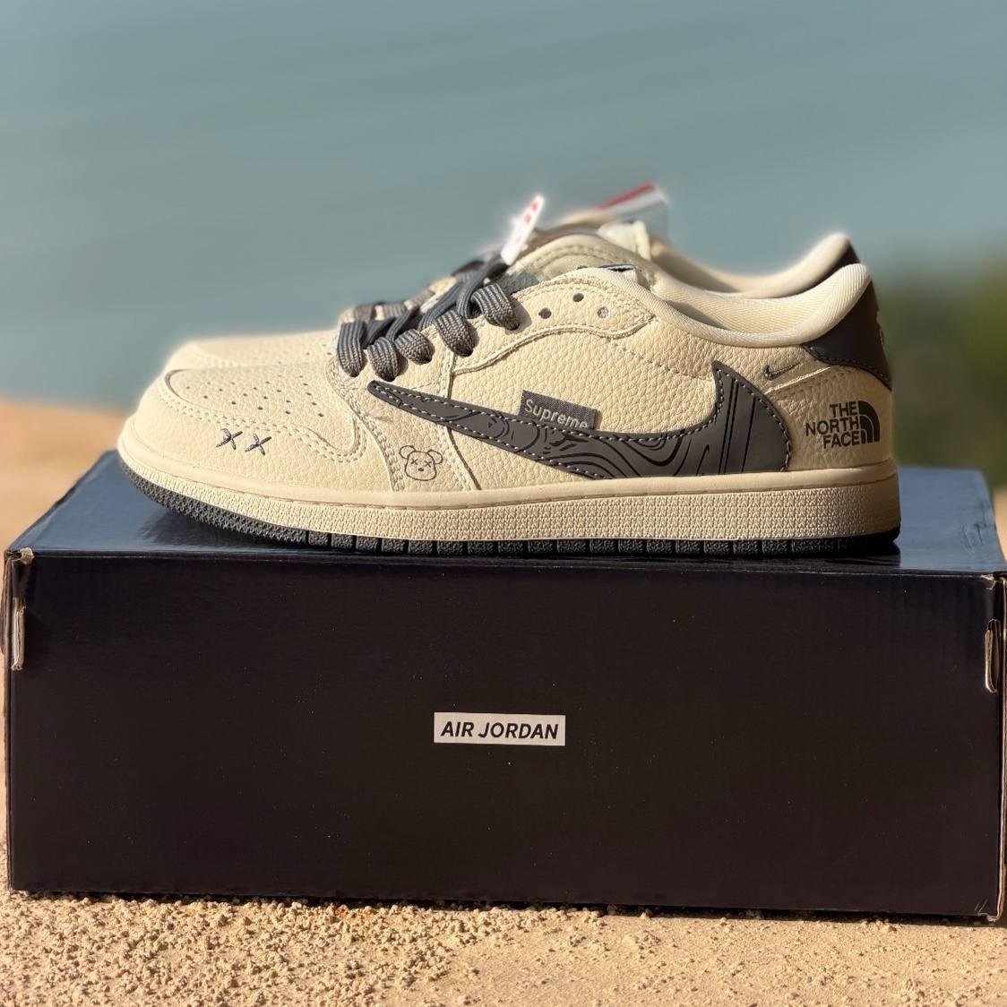 جردن 1 ترویس اسکات Nike Air Jordan 1Travis Scott 221