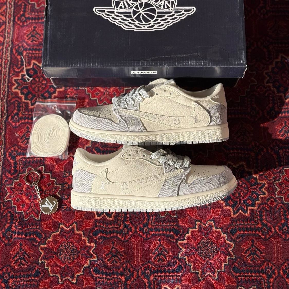 جردن 1 ترویس اسکات Nike Air J