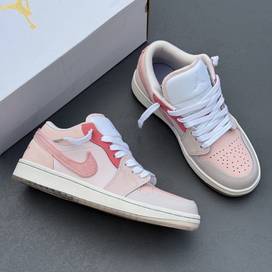 نایک ایر جردن وان صورتی Nike Air Jordan One 203
