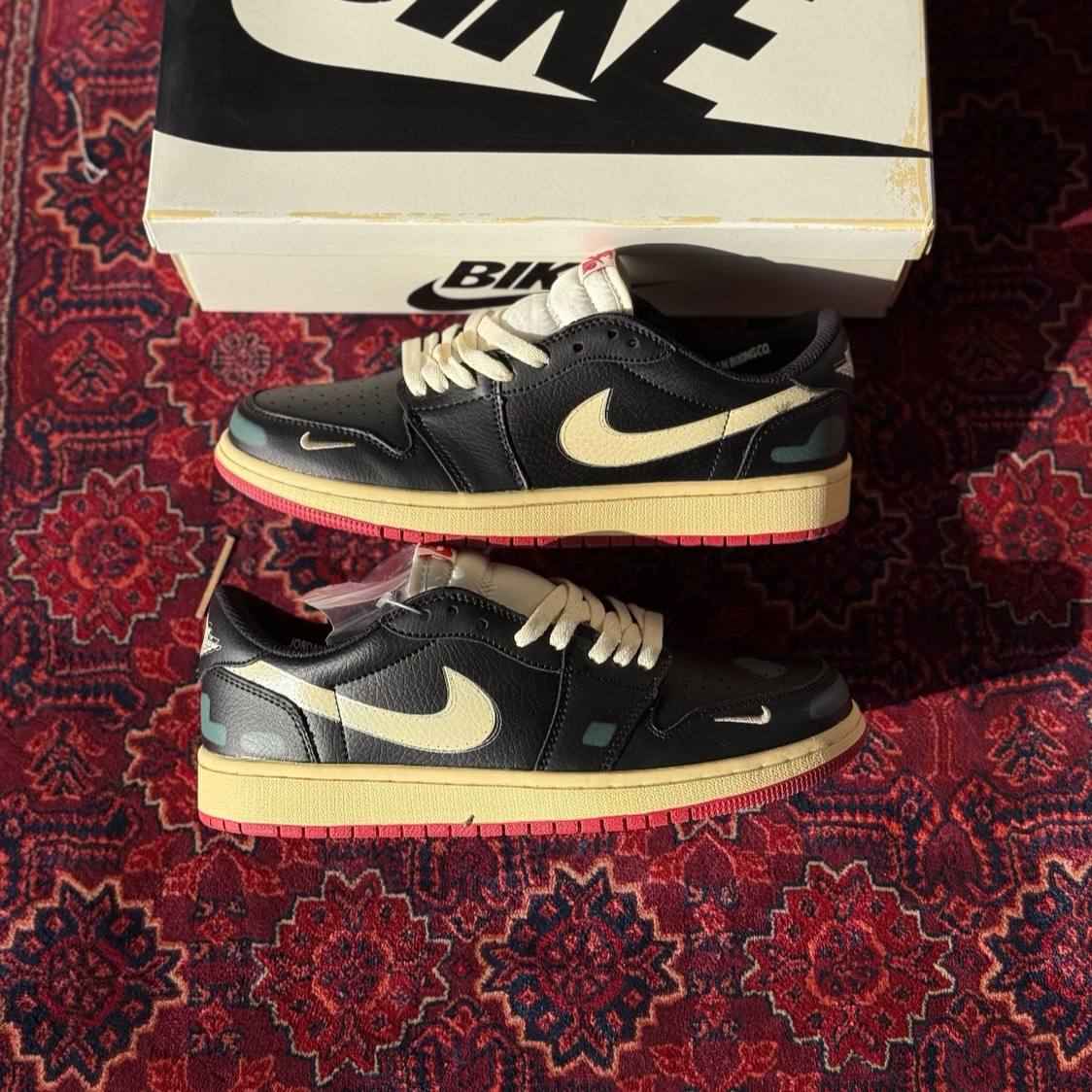 نایک ایر جردن وانNike Air Jordan One 226