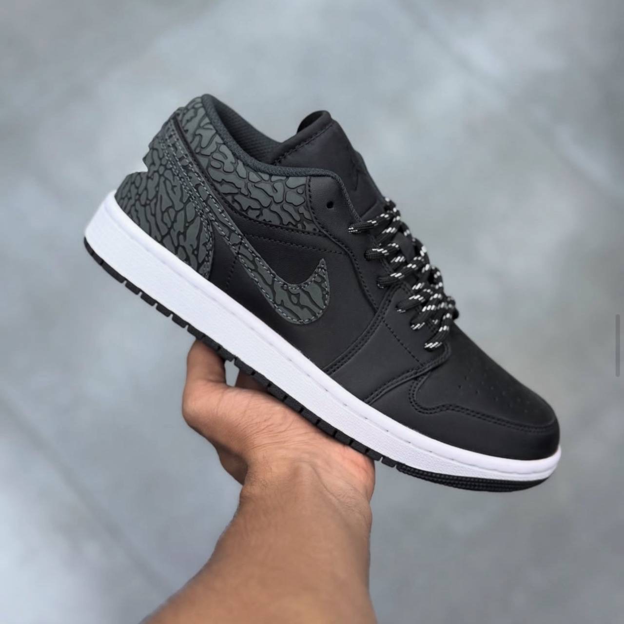 نایک جردن بلک الفنت Air Jordan 1 Black Elephant 165