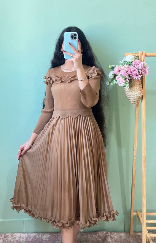پیراهن مجلسی وارداتی در سه رنگ